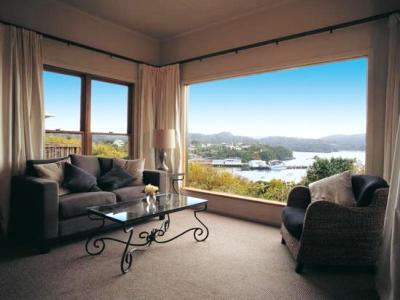 Stewart Island Lodge Oban  Exterior photo